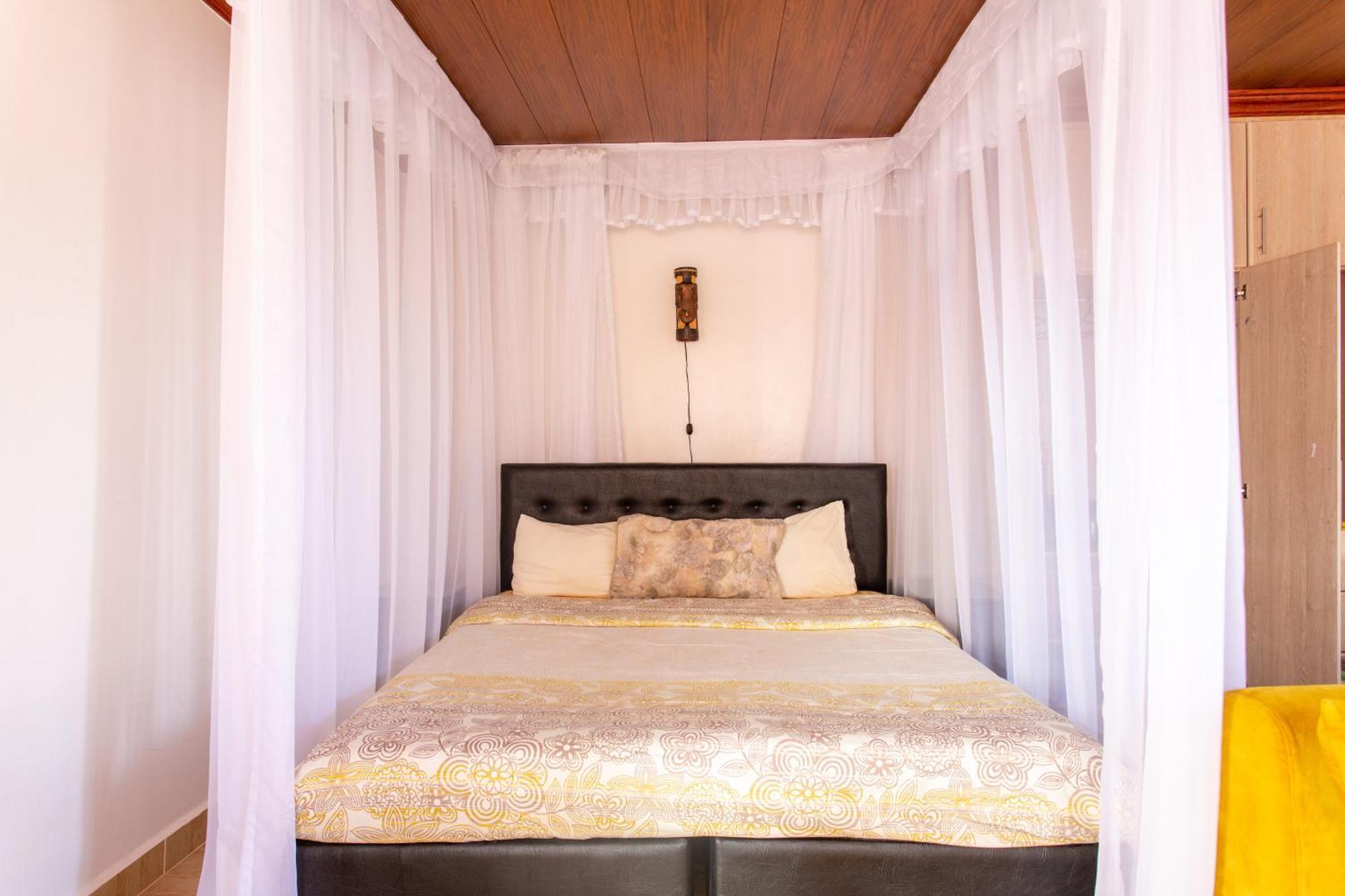 Penthouse Rooftop Studio With King Bed Nairobi Bagian luar foto